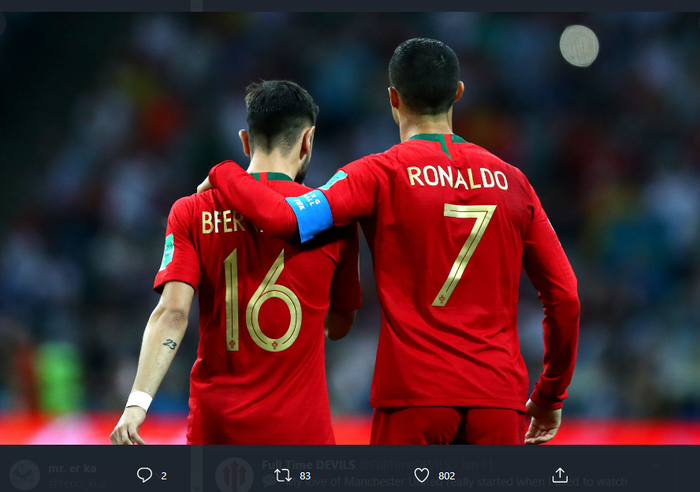 Cristiano Ronaldo dan Bruno Fernandes ketika membela timnas Portugal