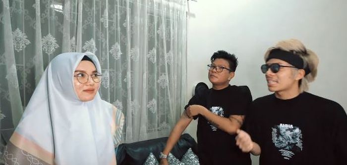 Potret cantik dan manis Epi yang merupakan kekasih baru Andika Mahesa
