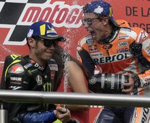 Marquez Harus Senggol Valentino Rossi Lagi Demi MotoGP Kembali Menarik