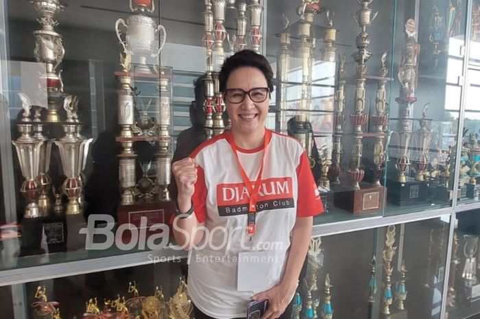 Legenda bulutangkis Indonesia, Yuni Kartika, saat ditemui Bolasport.com saat Audisi Umum PB Djarum 2023 di GOR Djarum, Kudus, Kamis (6/7/2023)