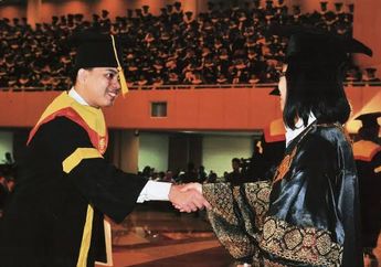 Jangan Sedih Gak Bisa Ikut #WisudaLDR2020, Menteri Pendidikan Singapura Tak Pernah Hadiri Upacara Wisudanya Sampai Jadi Orang Sukses
