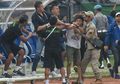 Media Asing Soroti Aksi Oknum Bobotoh yang Menyerang Pelatih Persib Bandung