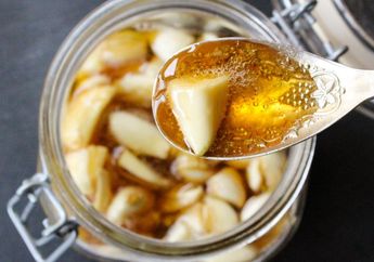 30 Menit Sebelum Sarapan, Coba Makan Bawang Putih yang Direndam Madu, Jangan Kaget Pil yang Dikonsumsi Jadi Tak Terpakai Lagi