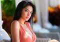 Pertama Kali Main Golf, Janda Seksi Angel Karamoy Tampil Simpel Sporty Pakai Celana Pendek Pamer Paha Mulus