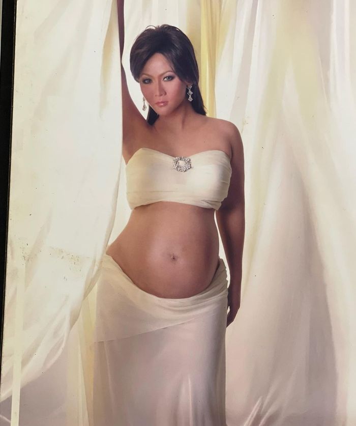 Inul Daratista saat maternity shoot