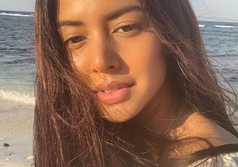 Tak Tahan Terus Diancam Foto Telanjangnya Disebarkan oleh Mantan Kekasihnya, Artis Cantik Ini Akhirnya Turuti Permintaan yang Mustahil Itu. Begini Kisahnya