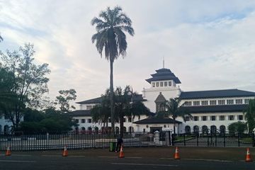 Gedung Sate dilockdown sementara akibat adanya kasus Covid-19.