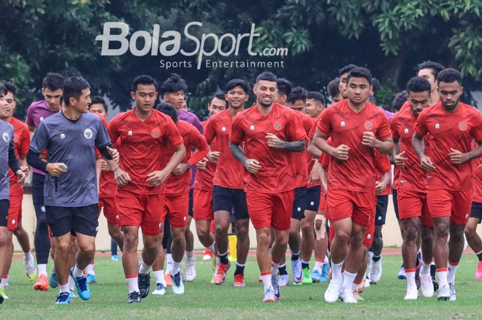Skuat timnas Indonesia (skuad timnas Indonesia) sedang berlatih di Stadion PTIK, Blok M, Jakarta, Senin (20/3/2023).