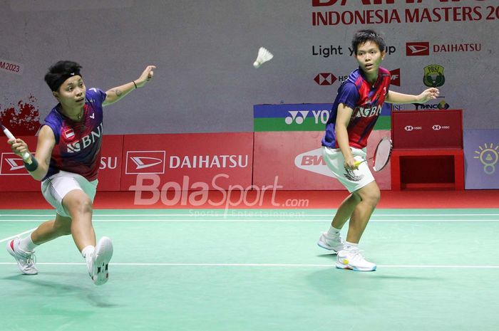 Pasangan ganda putri Indonesia, Apriyani Rahayu/Siti Fadia Silva Ramadhanti, berhasil melaju ke babak kedua All England Open 2023