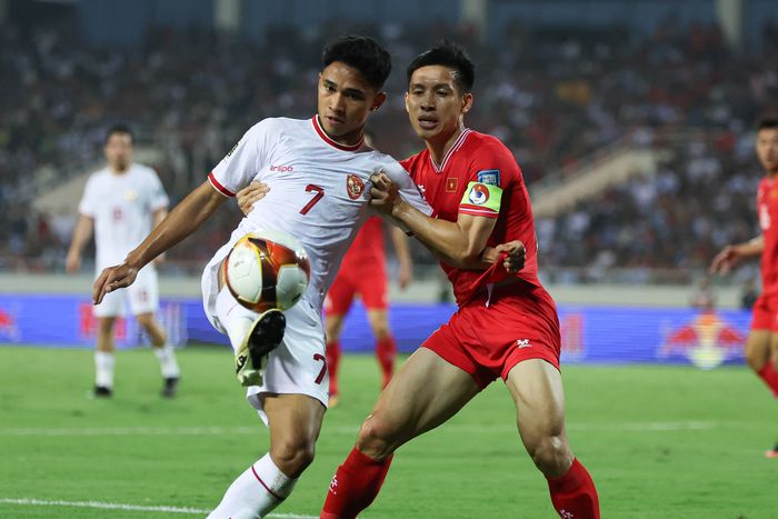 Aksi Marselino Ferdinan di laga Timnas Indonesia vs Vietnam pada laga keempat Grup F Putaran Kedua Kualifikasi Piala Dunia 2026 Zona Asia di Stadion My Dinh, Hanoi, pada Selasa (26/3/2024).