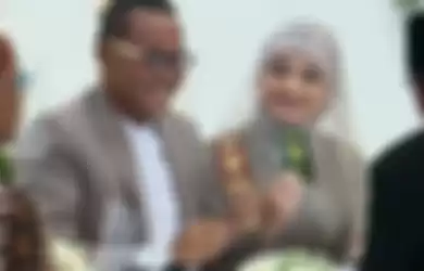 Sule dan Nathalie Holscher menikah di Tsamara Resto, Bekasi, Jawa Barat, pada Minggu (15/11).