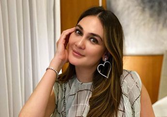 Dinilai Makin Bahagia, Luna Maya Unggah Foto OOTD Terbaru dengan Gaya Sporty yang Chic!