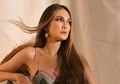 Kakinya Sudah Retak, Luna Maya Juga Dapat 5 Jahitan di Tangan dan Luka di Pelipis Gara-Gara Hobi Barunya