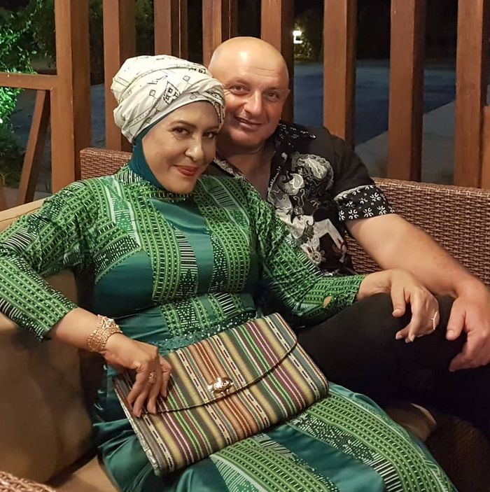Sechah Sagran bersama suami barunya