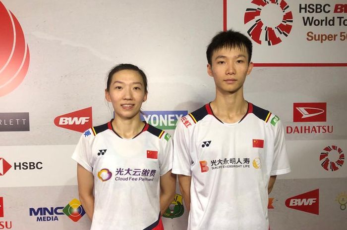 Jiang Zhen Bang/Wei Ya Xin yang sebelumnya jadi pawang ganda campuran Indonesia, Praveen Jordan/Melati Daeva Oktavianti berhasil lolos ke final Arctic Open 2023 dengan menggulung wakil Malaysia.