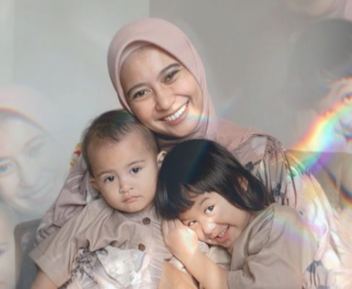 Jian Batari dan dua anaknya.