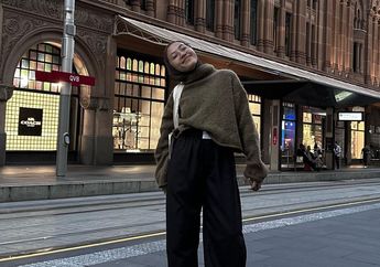 5 Outfit Hijab Feby Putri yang Bisa Ditiru Anak Kuliahan. Edgy!