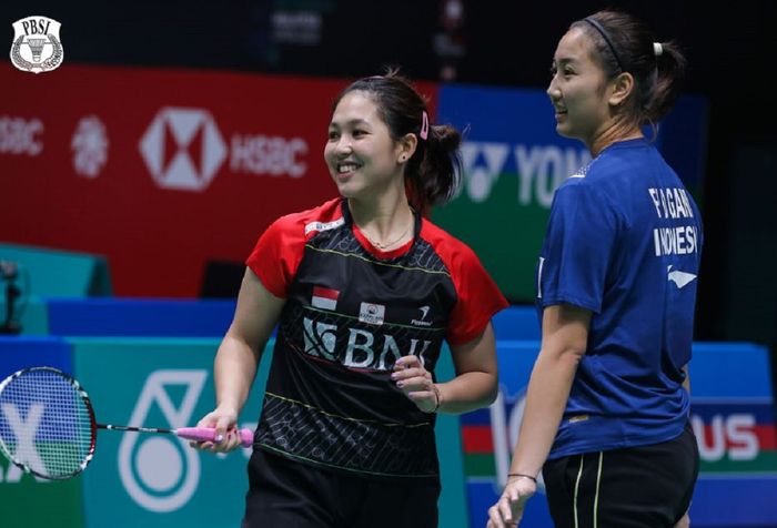 Pasangan ganda putri, Ribka Sugiarto dan Febby Valencia Dwijayanti Gani, menjalani latihan perdana jelang Malaysia Open 2022 di Axiata Arena, Bukit Jalil, Malaysia, 27 Juni 2022.