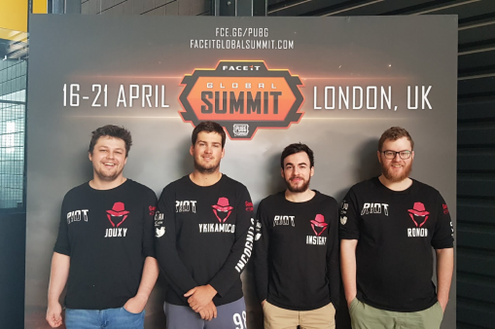 Squad Incognito: Jouxy, Ykikamucow, Insight and Ronon.