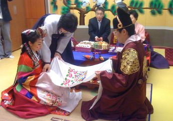 Beragam Ritual Pernikahan Unik di Romawi Kuno hingga Afganistan