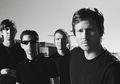 Angels and Airwaves Beberkan Lagu Baru Bernuansa '80-an, 'Kiss & Tell'