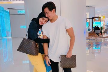 Ilustrasi kelebihan janda dibandingkan gadis, Sonny Septian menikahi Fairuz yang janda