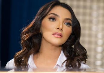 Tampil Bersahaja Pakai Tiara di Kepala, Ashanty Tampil Bak Putri Negeri Dongeng: Pengen Ikutan Miss Universe tapi Nggak Kesampean!