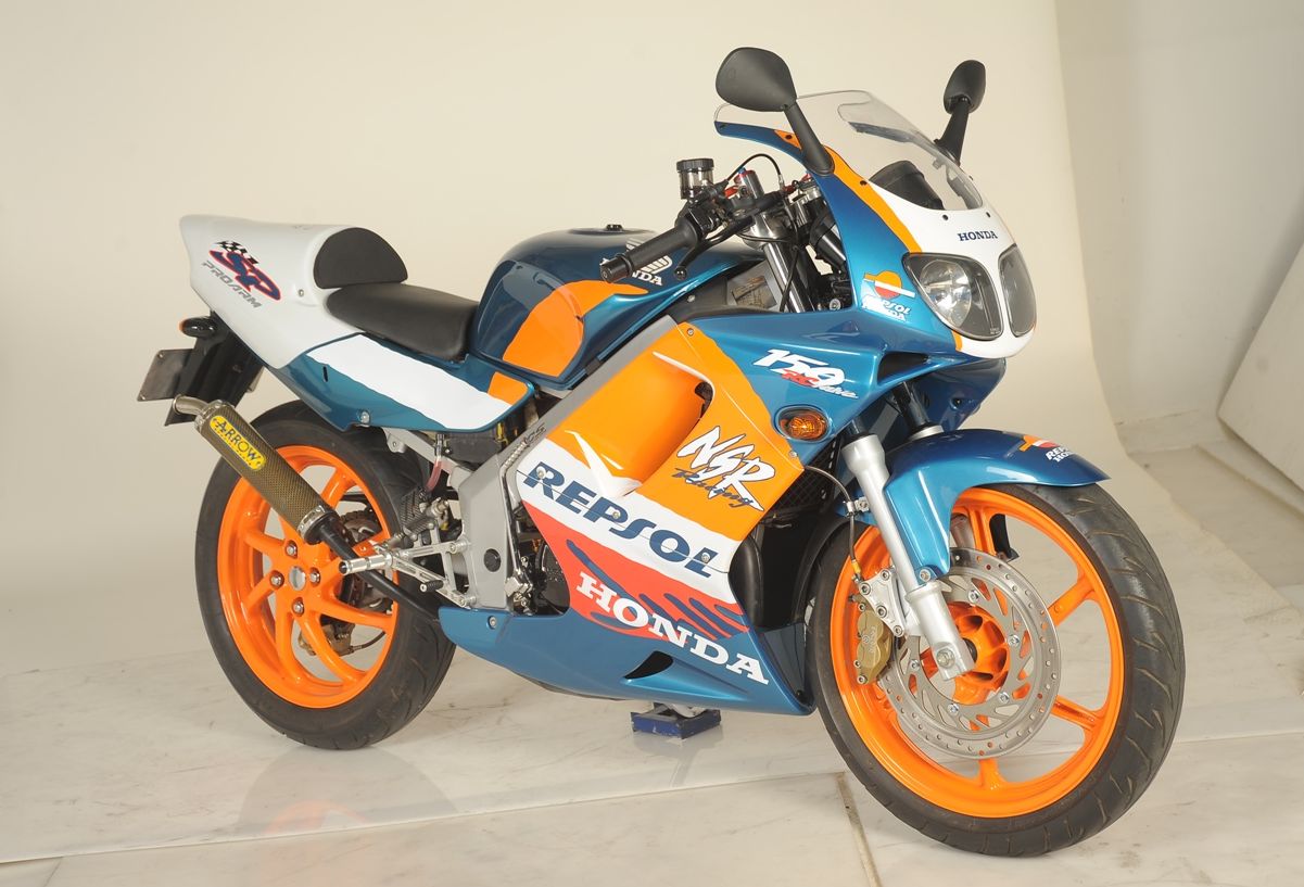 Mewah Enggak Cuma Direstorasi Honda Nsr 150 Sp Ini Juga Kena Sentuhan Modifikasi Komponen Premium Motorplus