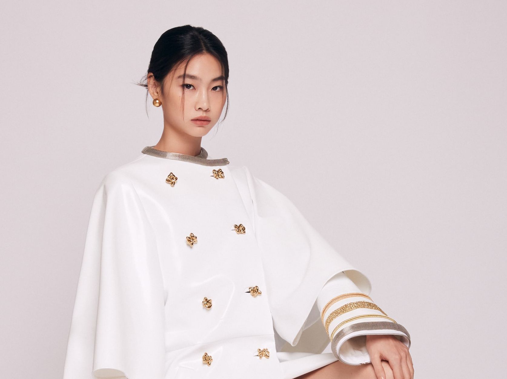 Ketiban Rezeki Nomplok! Populer Berkat Squid Game, Kini Jung Ho Yeon Jadi  Global Brand Ambasador Merek Fashion Dunia, Cek Juga Sinopsis Drama Korea  Tersebut di Sini - Semua Halaman - Grid Star