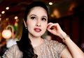 Meski Diendorse Tas Hermes Puluhan Juta, Sandra Dewi Justru Kenakan Satu Set Busana dengan Harga Terjangkau!
