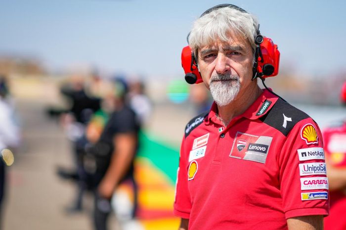 General Manajer Ducati Corse, Gigi Dall'Igna, mengeluarkan kalimat yang membuat publik menduga bahwa Marc Marquez akan dipilih sebagai rekan setim baru Francesco Bagnaia.