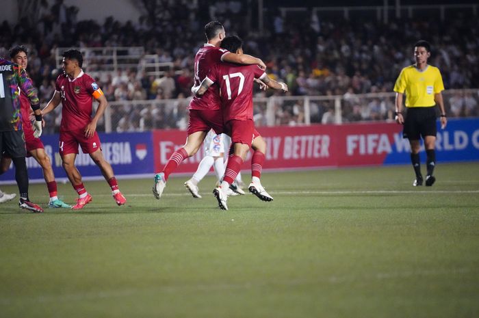 Pemain timnas Indonesia, Saddil Ramdani, melakukan selebrasi setelah mencetak gol ke gawang Filipina, Selasa (21/11/2023).