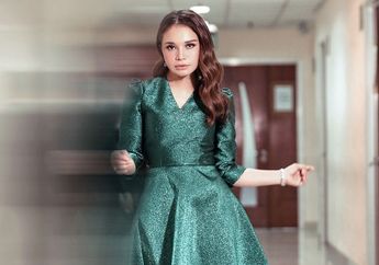 Melly Goeslaw Sebut Jika Rossa Hari Ini Sedang Langsungkan Acara Lamaran!