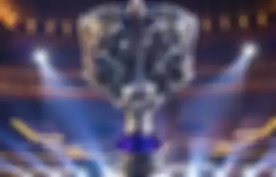 Tampilan piala League of Legends World Championship 2020.