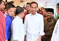Pilih Sendiri, Jokowi Beli Oleh-Oleh untuk Jan Ethes dan Sedah Mirah