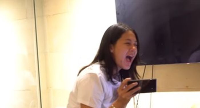 Paula yang tengah hamil tua