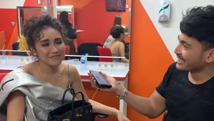 Ayu Ting Ting bicara pernikahan impian pada Robby Purba