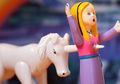 Lucu Juga Nggak, 8 Mainan Ini Malah Terlihat Mengerikan Buat Anak-anak