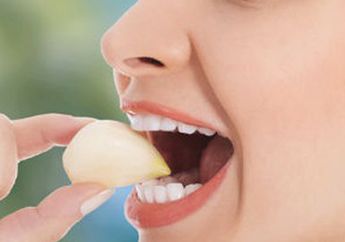 Awalnya Iseng-iseng, Ini Jadinya Jika Makan Bawang Putih Mentah Setiap Pagi, Efeknya di Luar Ekspektasi!