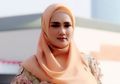 Posting Foto Bahagia Bareng Umi Pipik, Mulan Jameela Justru Kena Kritik Netizen: Fotonya Nggak Usah Centil-Centil