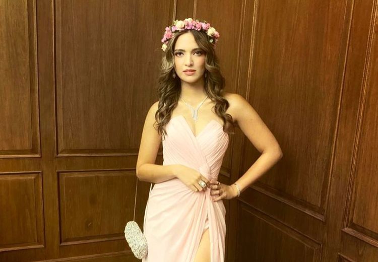 Terlalu Tajir, Nia Ramadhani Rela Beli 2 Pasang Sepatu Branded Seharga Rp17 Juta Demi Tampil Nyentrik                                                                                                                                                     