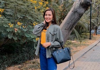 Dara Arafah, Selebgram yang Viral karena Sindir Lucinta Luna, Ternyata Punya Style Modis untuk Musim Hujan. Tiru, Yuk!