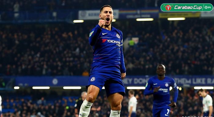 Penyerang Chelsea, Eden Hazard, merayakan gol yang dicetak ke gawang Tottenham Hotspur dalam laga ke