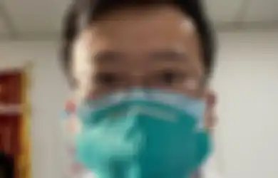 Akhirnya Kepolisian China Minta Maaf di 'Depan Kubur' Dr Li Wenliang, Dokter Pertama yang Peringatkan Wabah Corona Tapi Justru Dicap Melanggar Hukum, Begini Reaksi Warganet