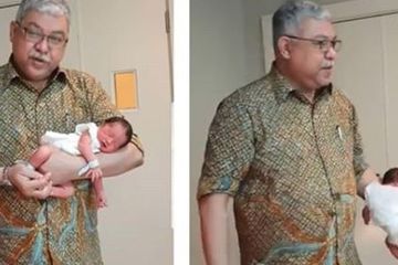 Kenangan Indah Almarhum Dokter Ali Sungkar SpOG, Membuka Mata Indonesia Cara Menggendong Bayi