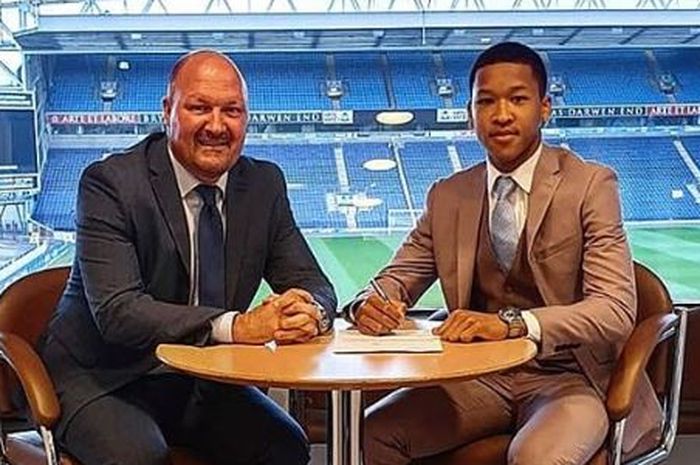 Joseph Simatupang Ferguson, pemain berdarah Batak yang dikontrak beasiswa oleh klub Inggris, Blackburn Rovers U-18