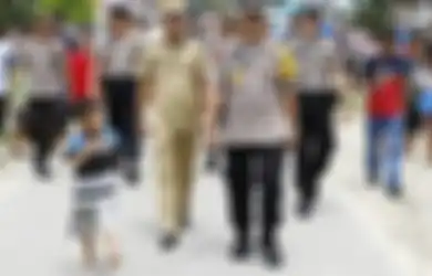 Kisah Bocah Laki-laki di Nias Selatan yang Nekat Jalan Bertelanjang Kaki di Samping Jenderal Bintang Dua