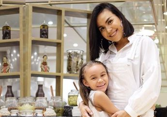 Akui Putri Sulungnya Alami Gangguan Psikologis hingga Tak Sadar Lukai Diri Sendiri, Melaney Ricardo Lakukan Hal Ini Agar Putrinya Tak Tertekan