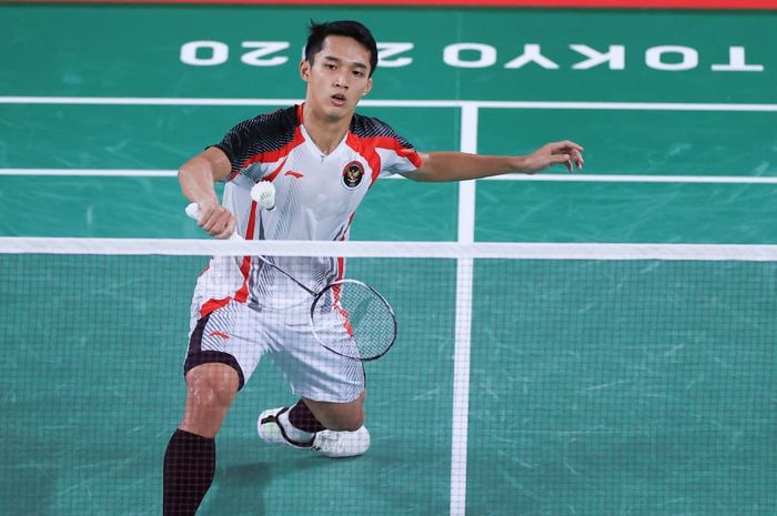 Pebulu tangkis tunggal putra Indonesia, Jonatan Christie, pada laga terakhir penyisihan grup Olimpiade Tokyo 2020 di Musashino Forest Sport Plaza, Rabu (28/7/2021).