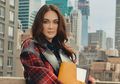 Masih Lajang di Usia 36 Tahun, Mbak You Peringatkan Luna Maya untuk Segera Menikah di Tahun 2020, Jika Tidak, Ini yang Terjadi